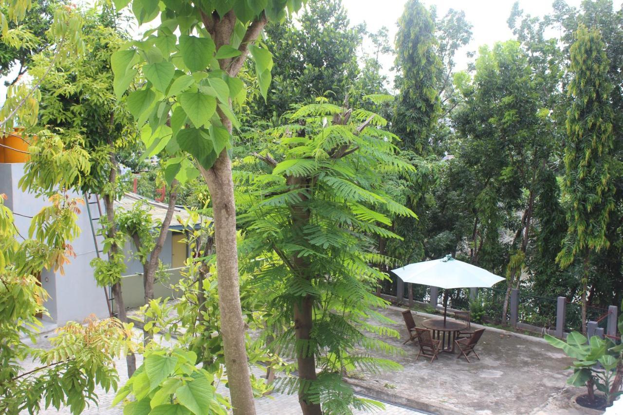 Waingapu 维沙塔茅屋及艾利姆餐厅酒店 外观 照片