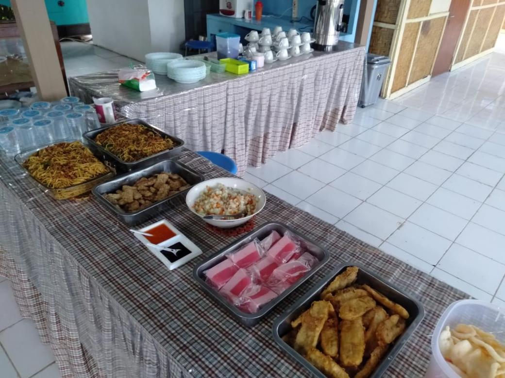 Waingapu 维沙塔茅屋及艾利姆餐厅酒店 外观 照片